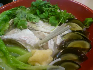 香茜皮蛋魚腩湯米線,必試!大大舊魚腩都只係$21,好抵食啊!