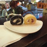 Black sesame roll and strawberry roll