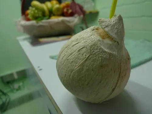 大熱天時，最好喝個清涼椰青