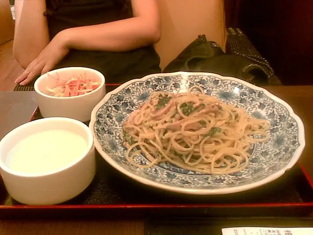 忌廉莧菜蘑菇意粉