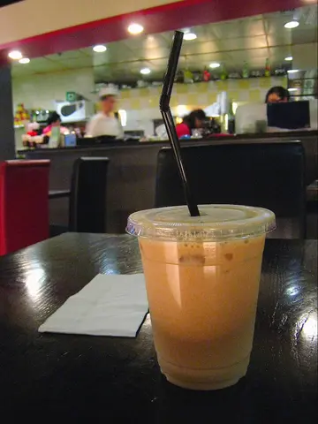 勁多奶 caffe latte