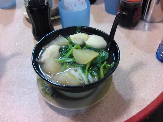 ~佢仲有幾條菜送架~雖然個樣好清~但味到一流~