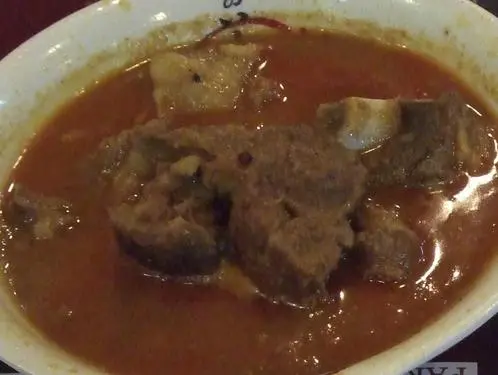 Mutton Curry - 沒有其他印度餐廳的濃郁咖哩味 , 反而像新手煮的快咖哩