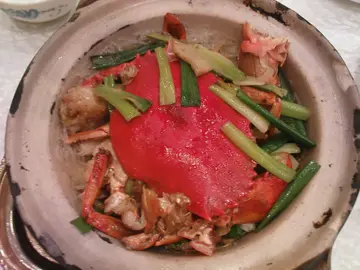 粉絲吸哂蟹味，勁鮮甜