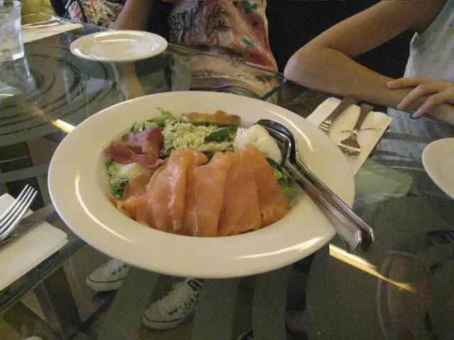 煙三文魚凱撒沙律