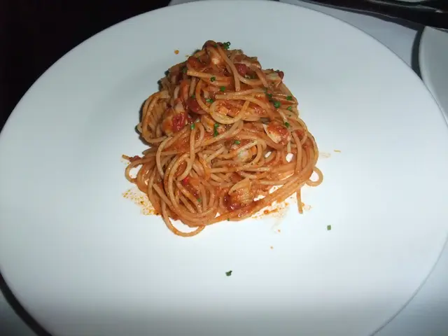 相較普通嘅蜆肉意粉