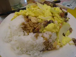 叉烧虾仁蛋饭