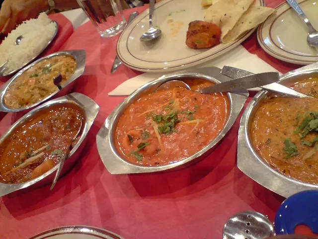 咖喱海鮮,羊,什菜,牛及雞中, 我最愛什菜, 略帶甜味又有咖喱的濃香, 配上新鮮什菜及香草,最為適合