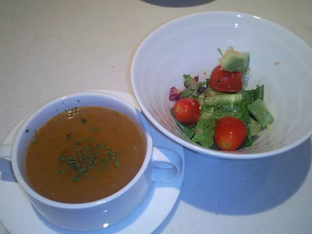 龍蝦湯 & 牛油果沙律