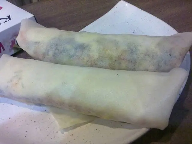 外皮煙韌，包著的內餡則清甜爽口