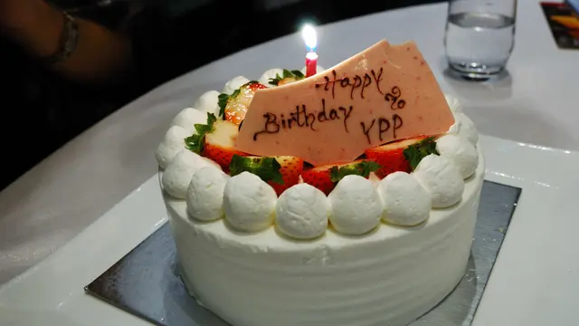 happy birthday to me! :D