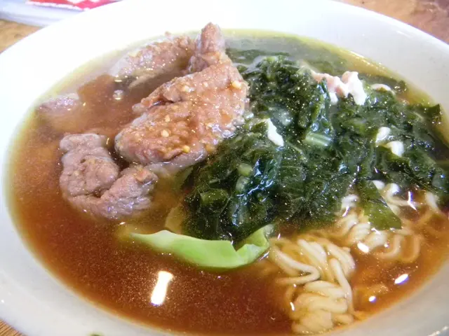 雪菜肉絲沙爹牛肉出前一丁麵