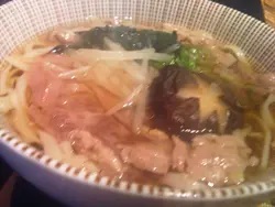跟餐牛肉烏冬(不過不失啦=] )