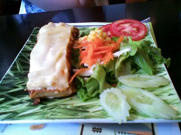 牛肉千層麵，味道唔錯！