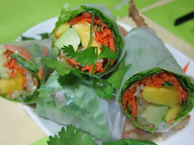 牛油果芒果軟殼蟹米紙卷