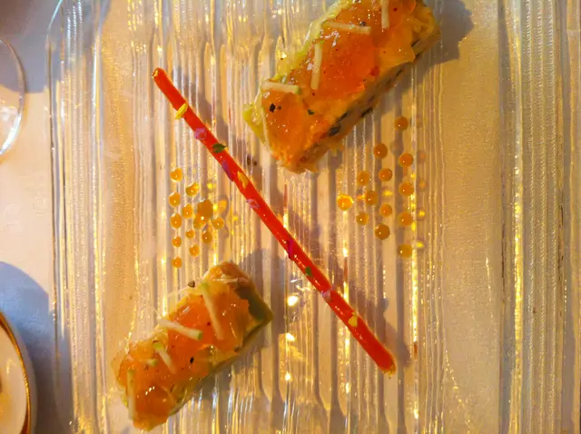 curbs, 牛油果, 西柚, 鵝肝嘅頭盤 (名真係唔記得)