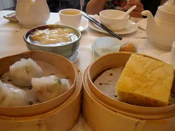 餃內送"瓷片"
