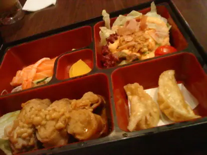 整份金菇肥牛便當～