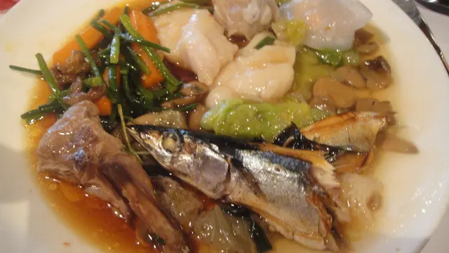 熱葷多多‧花多眼亂‧白色那兩片蒸魚超滑超嫩