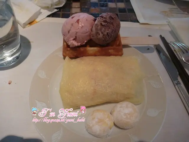 【窩夫加雪糕、班戟、芒果糯米糍】