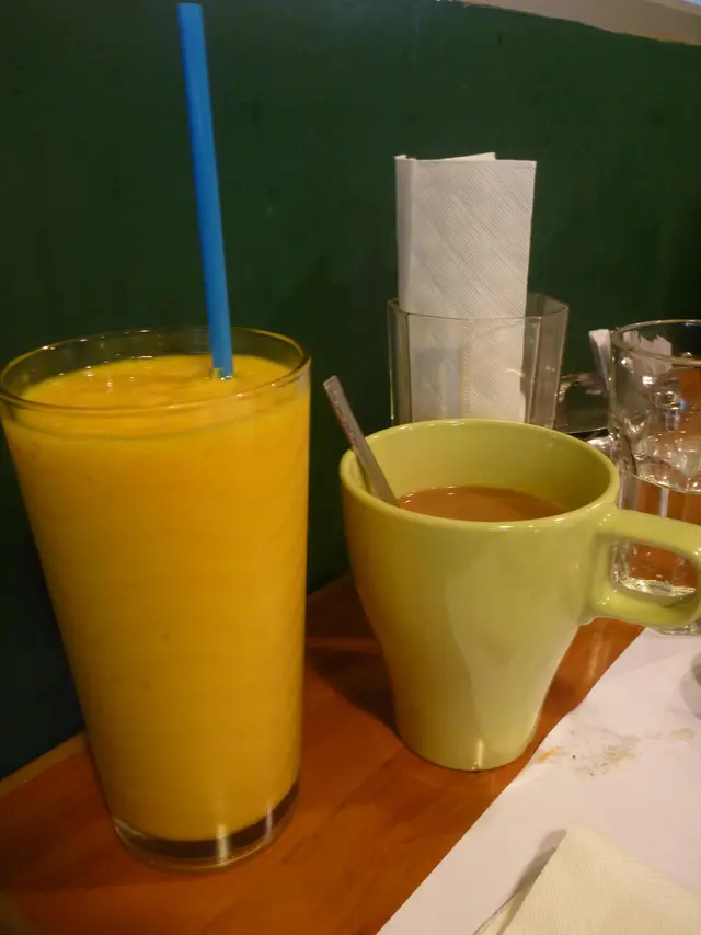 芒果乳酸 & 瑪沙拉奶茶