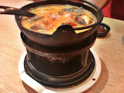 地狱三文鱼头锅 (唔够辣)