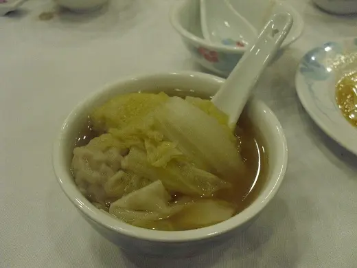 砂鍋雲吞雞