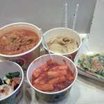 豬肉蓋飯,韓式魚蛋,宮庭紫菜壽司,韓式炒年糕,海鮮煎餅
