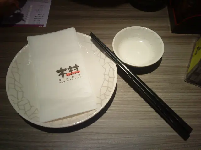 張枱經常搖搖下,都唔穩陣~!!!