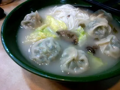 韮菜餃米線 - $30有6隻餃子，好味又夠飽!