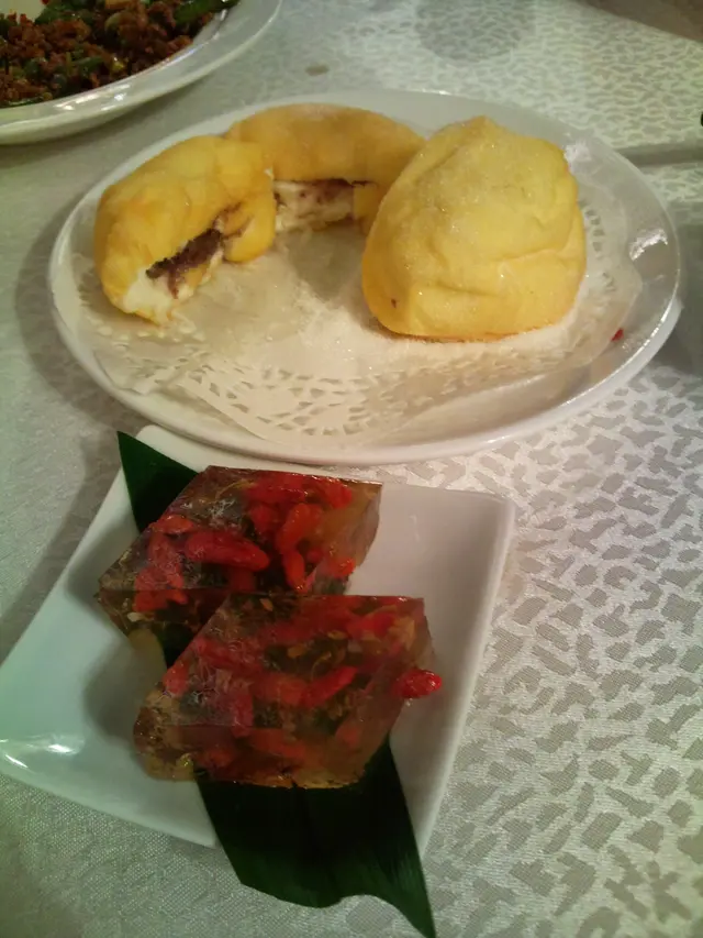 正不太甜的高力豆沙&唔覺有桂花味的杞子桂花糕