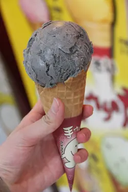 特大黑芝麻雪糕