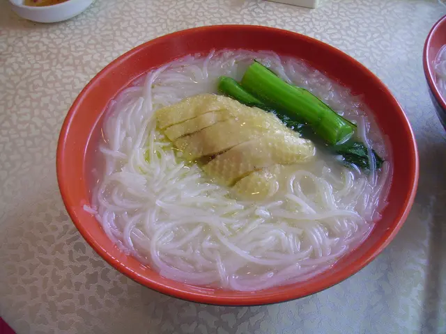 食物:貴妃雞檬粉(正)