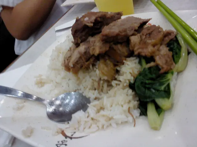 食左一半, 都仲有咁多...