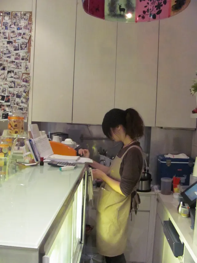 店員有丁點似陳慧琳