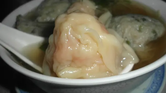 有如乒乓球般大的雲吞