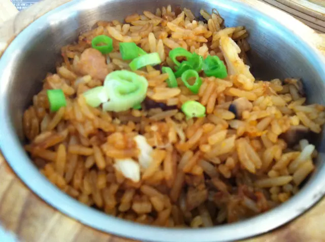 迷你桶仔飯還是豉油炒飯?