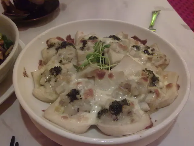 淡如白灼的菇配上不搭味的欖菜