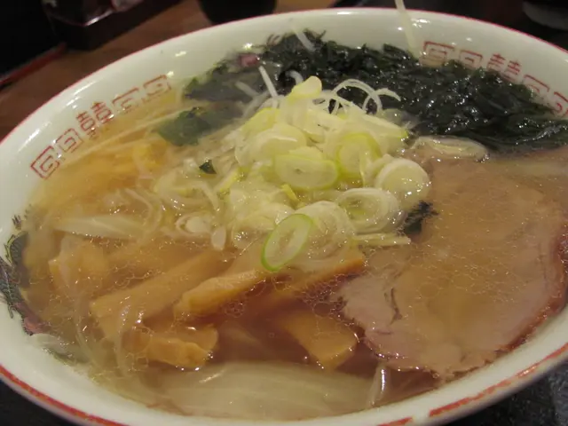 鹽味湯底沒有不錯的肉味來作後盾