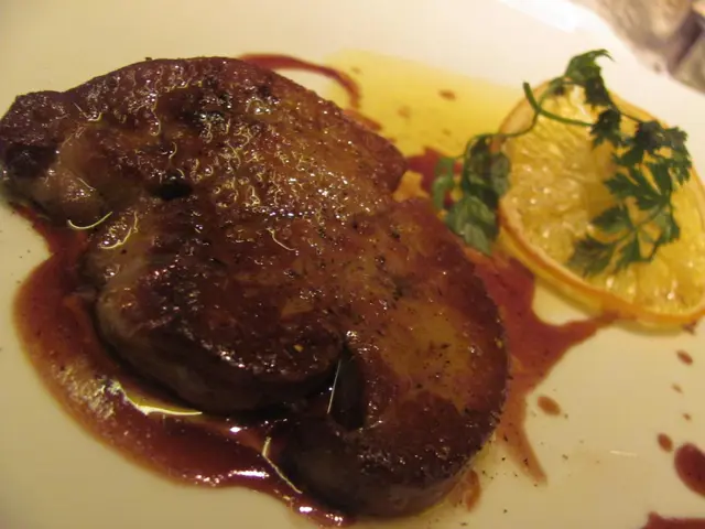 鵝肝外層酥脆而內部軟腍,入口會化成一縷膶香