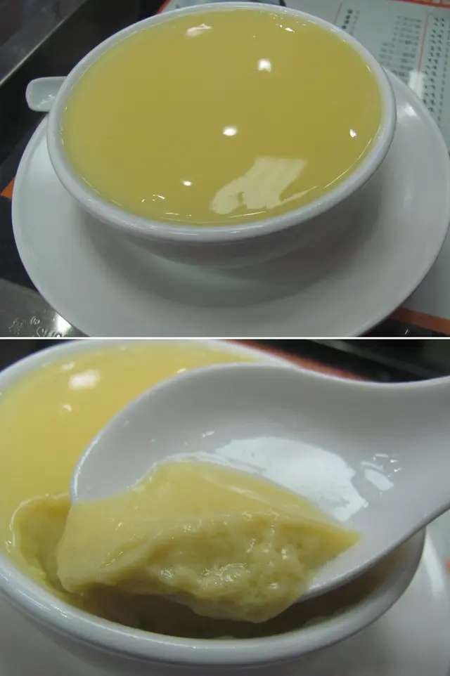 冰花燉蛋幾滑而且夠實，甜度適中而蛋味足夠