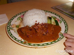 巴東牛肉飯 - 觀塘的華苑印尼餐廳