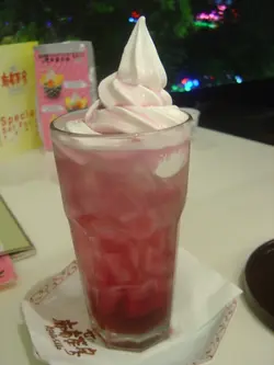 TW o既霜淇淋巨蜂梳打