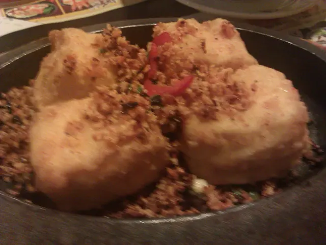 椒鹽豆腐=]熱到d牙肉都損埋...次次食喱個都咁=.=下次小心d sin:P