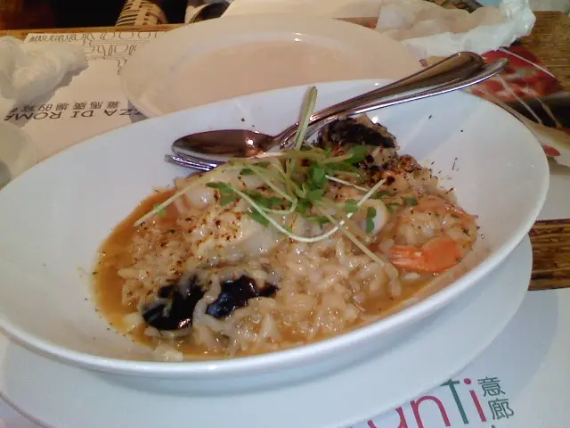 芝士焗龍蝦汁海鮮意大利飯