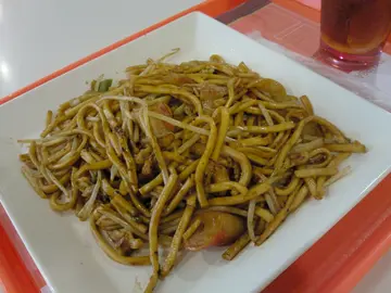 醬料炒得不見入味，油也落得頗多