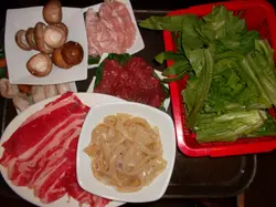鮮冬菇、鵝腸、豬夏青、油麥菜等