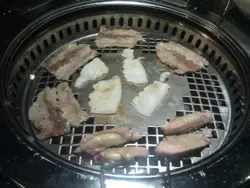 烧墨鱼,肥牛