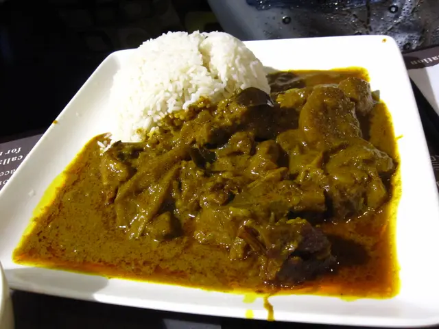 咖哩牛筋腩配飯