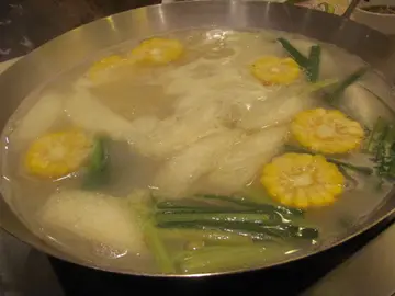 豬骨煲只有丁點兒豬骨味